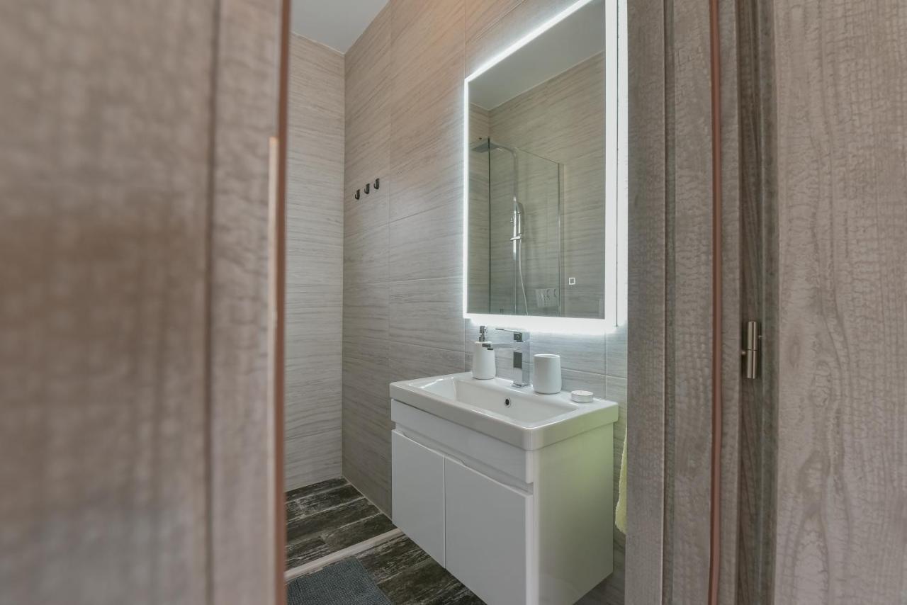 Homena With A Heated Pool Holiday home Bibinje